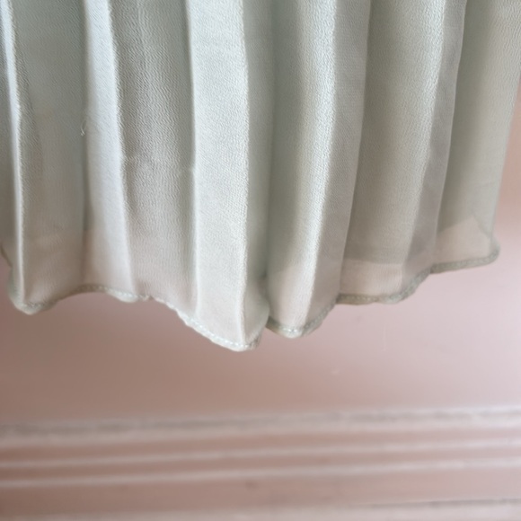 Gorgeous True Decadence at Simons light moss green dress - Picture 10 of 12